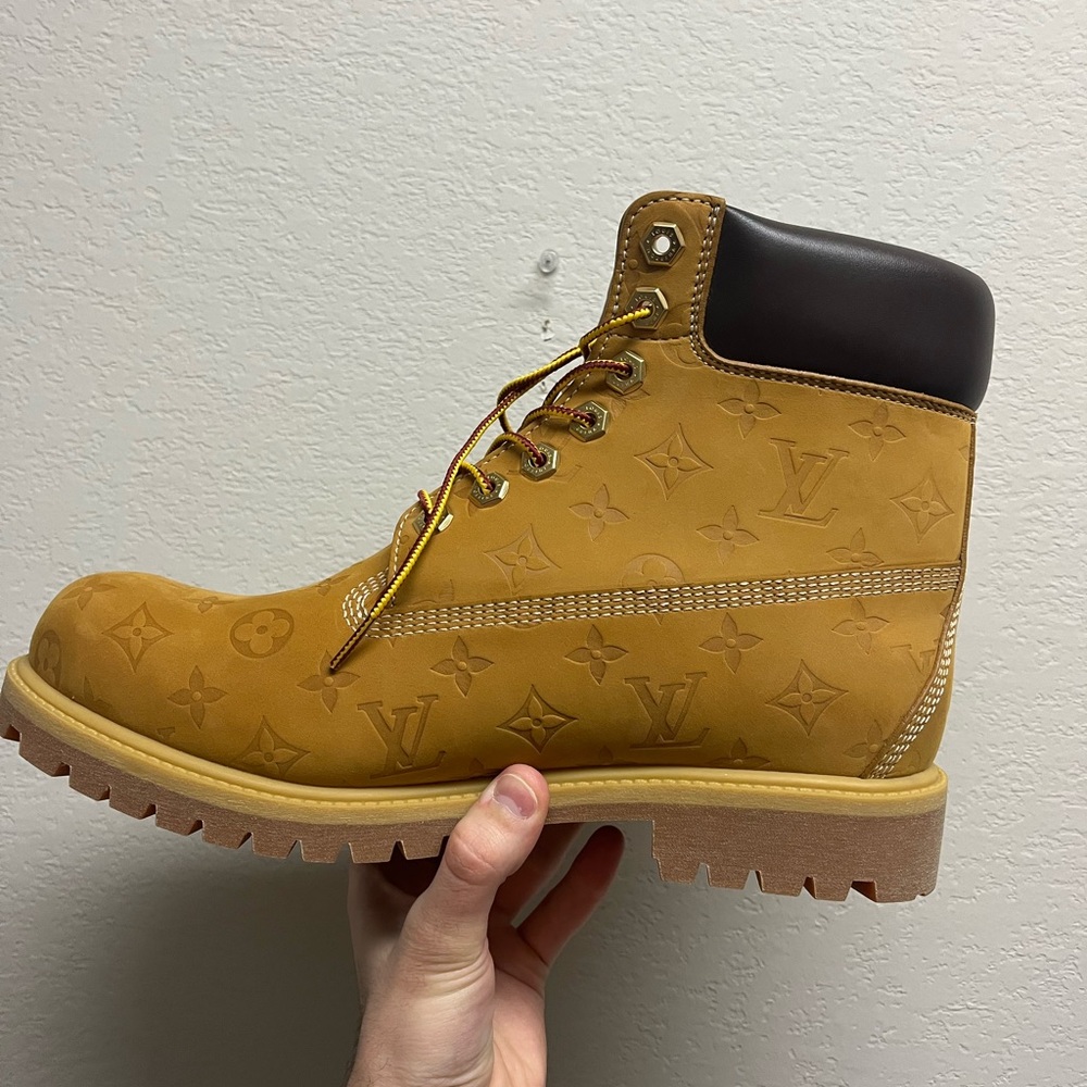 Louis Vuitton X Timberland Boots - Picture 3 of 15